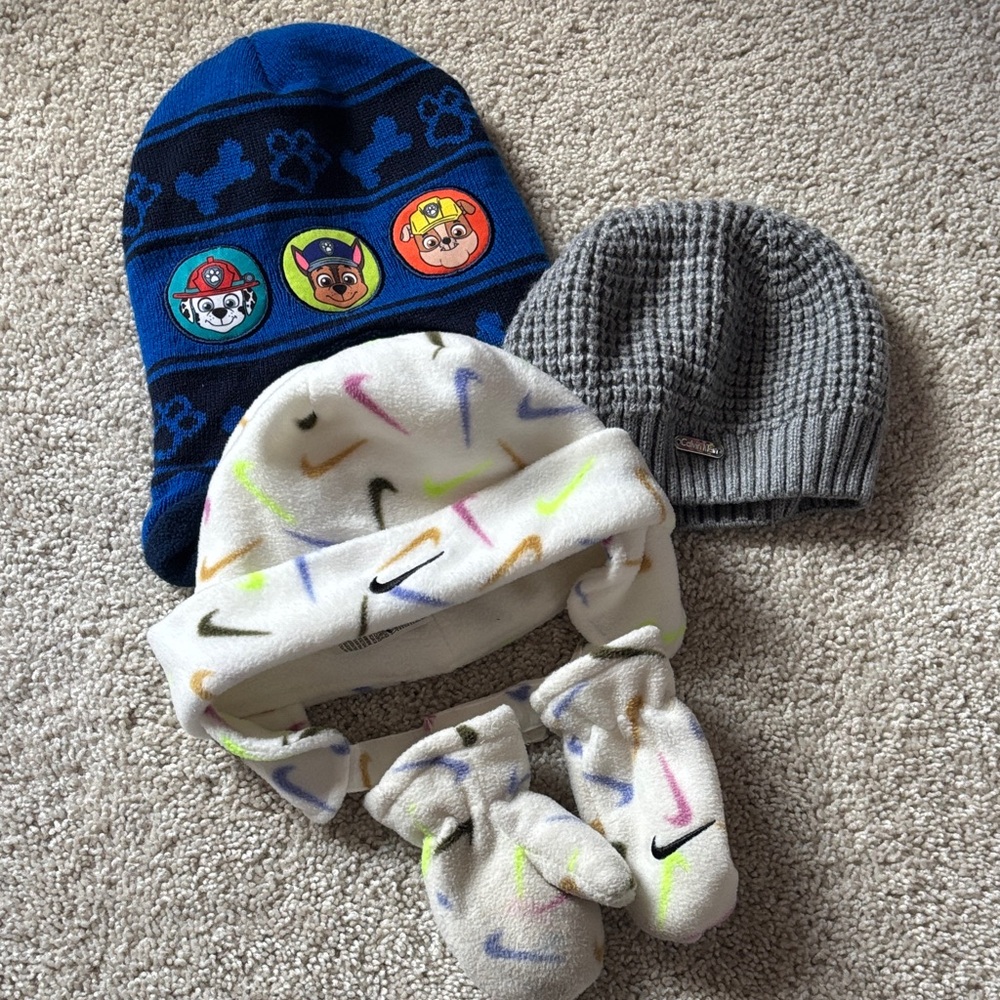 Bundle of kids winter hats